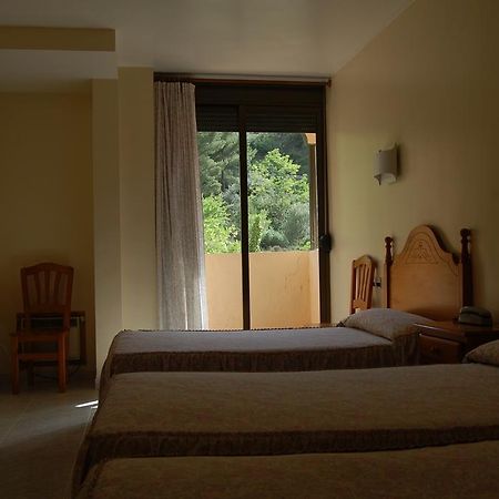 Hotel Llucena Lucena del Cid Esterno foto
