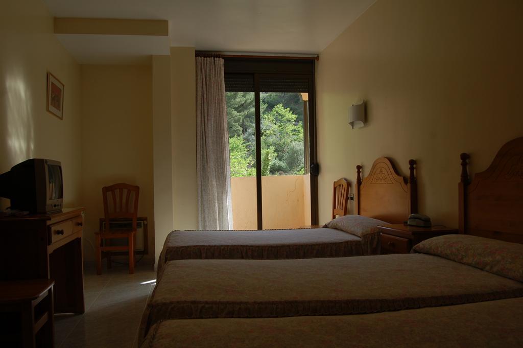 Hotel Llucena Lucena del Cid Esterno foto