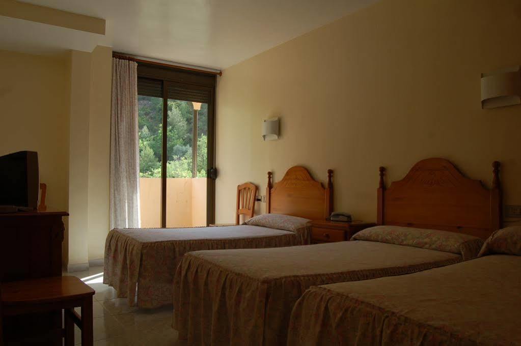 Hotel Llucena Lucena del Cid Esterno foto