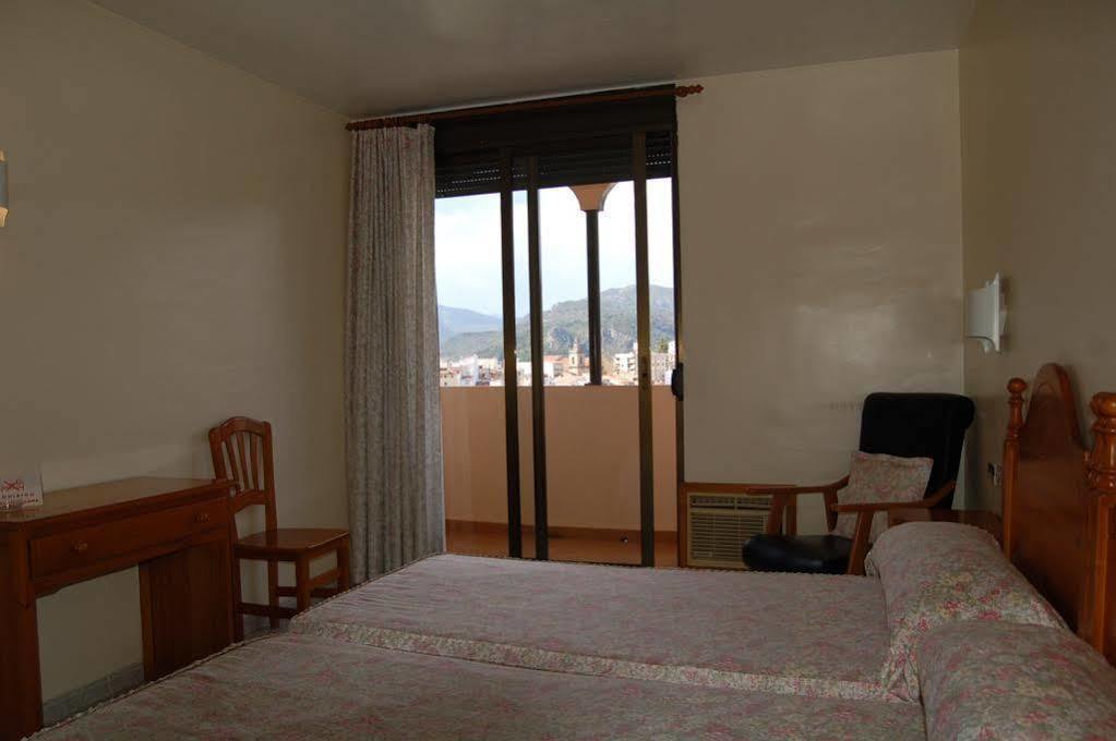 Hotel Llucena Lucena del Cid Esterno foto